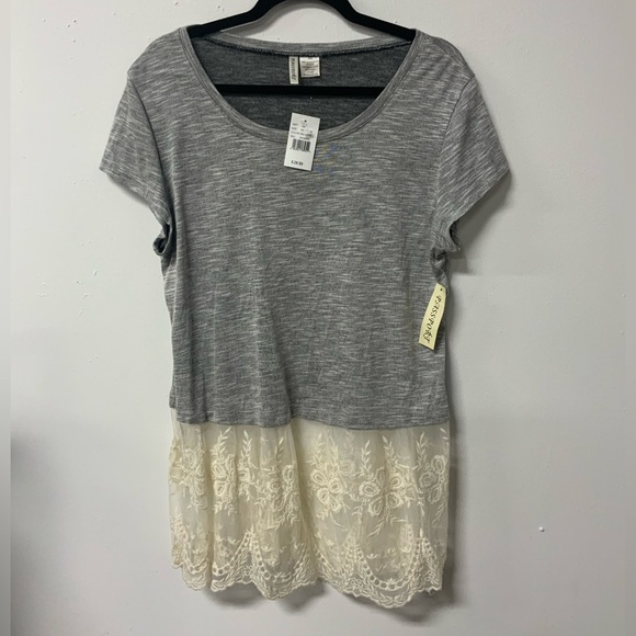 Passport Tops - PASSPORT SHIRT WITH LACE